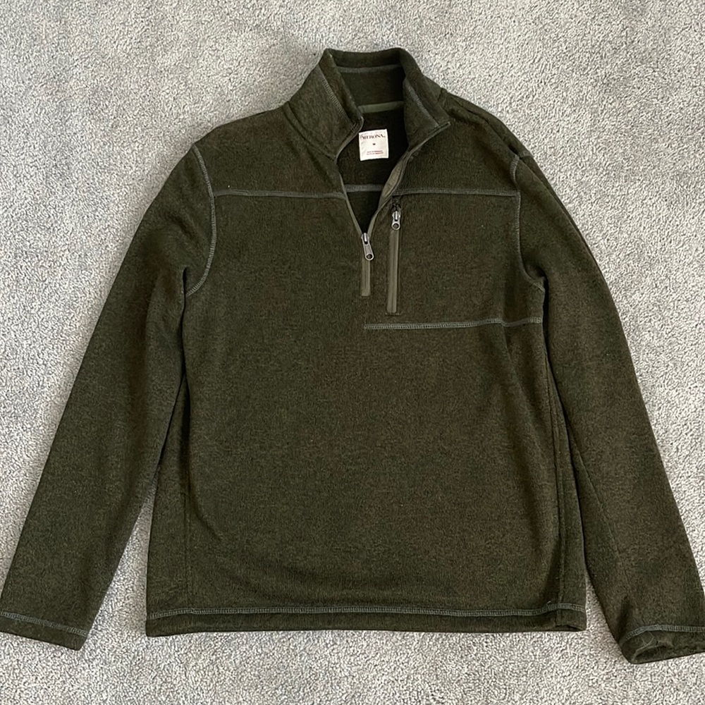 Men’s lightweight pullover